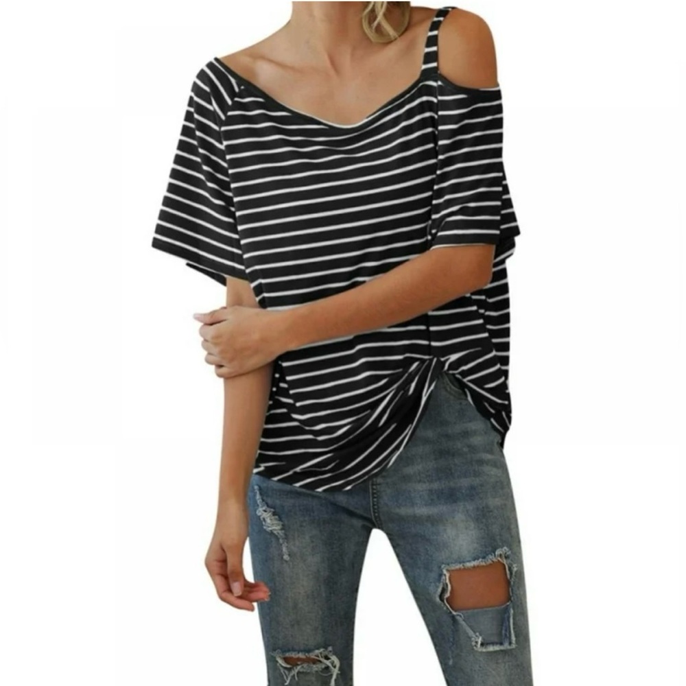 NWT CYANSTYLE  Black and White Striped 1/2 Cold Shoulder Top…..762A